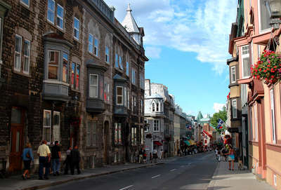 th_quebec_400_tuoi